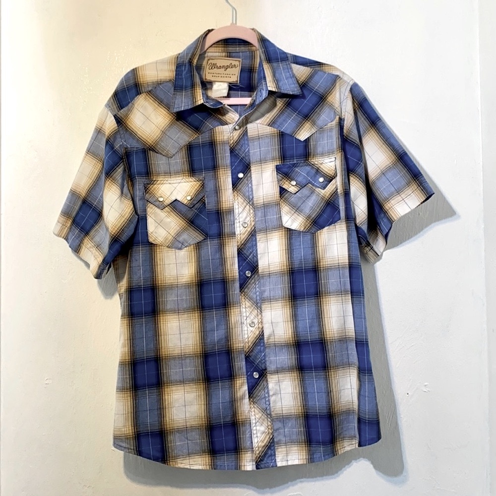 Vintage Wrangler Blue and white Western Fashion Snap Buttons Shirt Size L